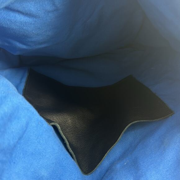 Spencer Devine classic core blacks leather bag - Picture 7 of 11